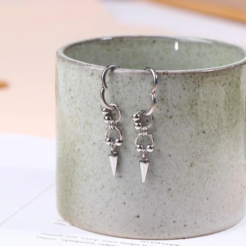 Retro Hip-hop Style Titanium Steel Necklace Party Punk Rivet Pendant Unise