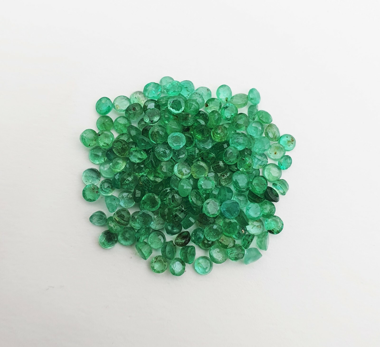 Natural Zambia Emerald Round Cut Loose Gemstone Lot 50 Pcs 2.50 MM 3.20 CT