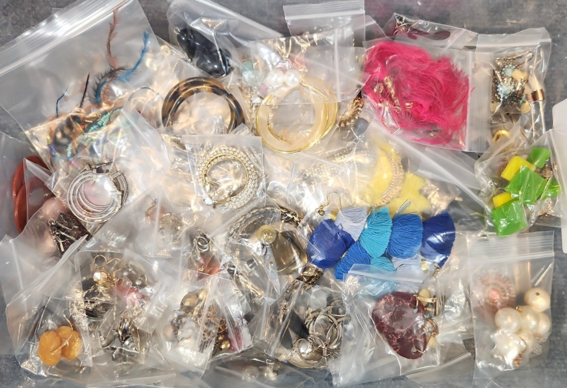 Jewelry Wearable Earring Collection 5 Lbs Matched Pairs Lot #687 See Description