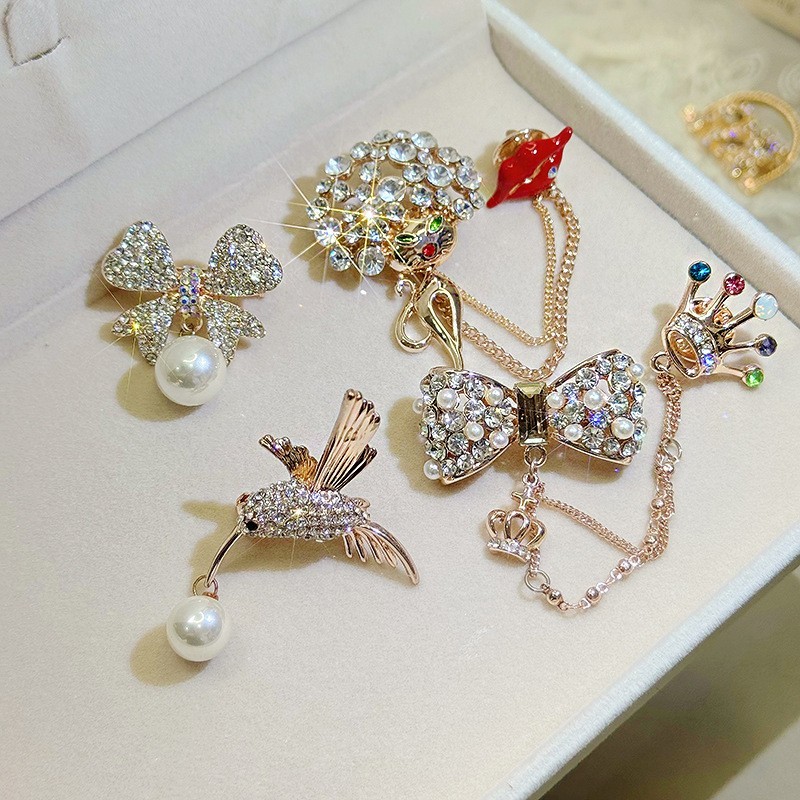 wholesale 20pcs Mix Design Vintage Brooch Pins Lot Enamel Crystal Pearl Resale