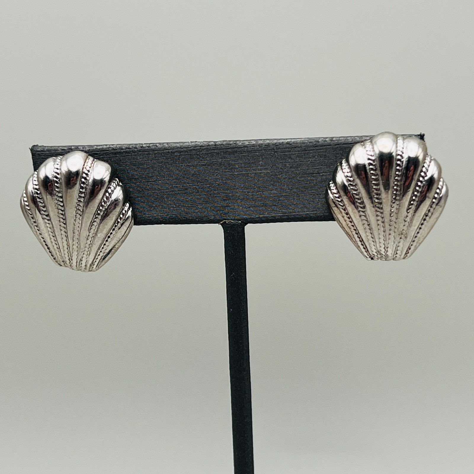 Silver Tone Seashell Stud Earrings Ribbed Shiny Textured Shell Coastal Classic