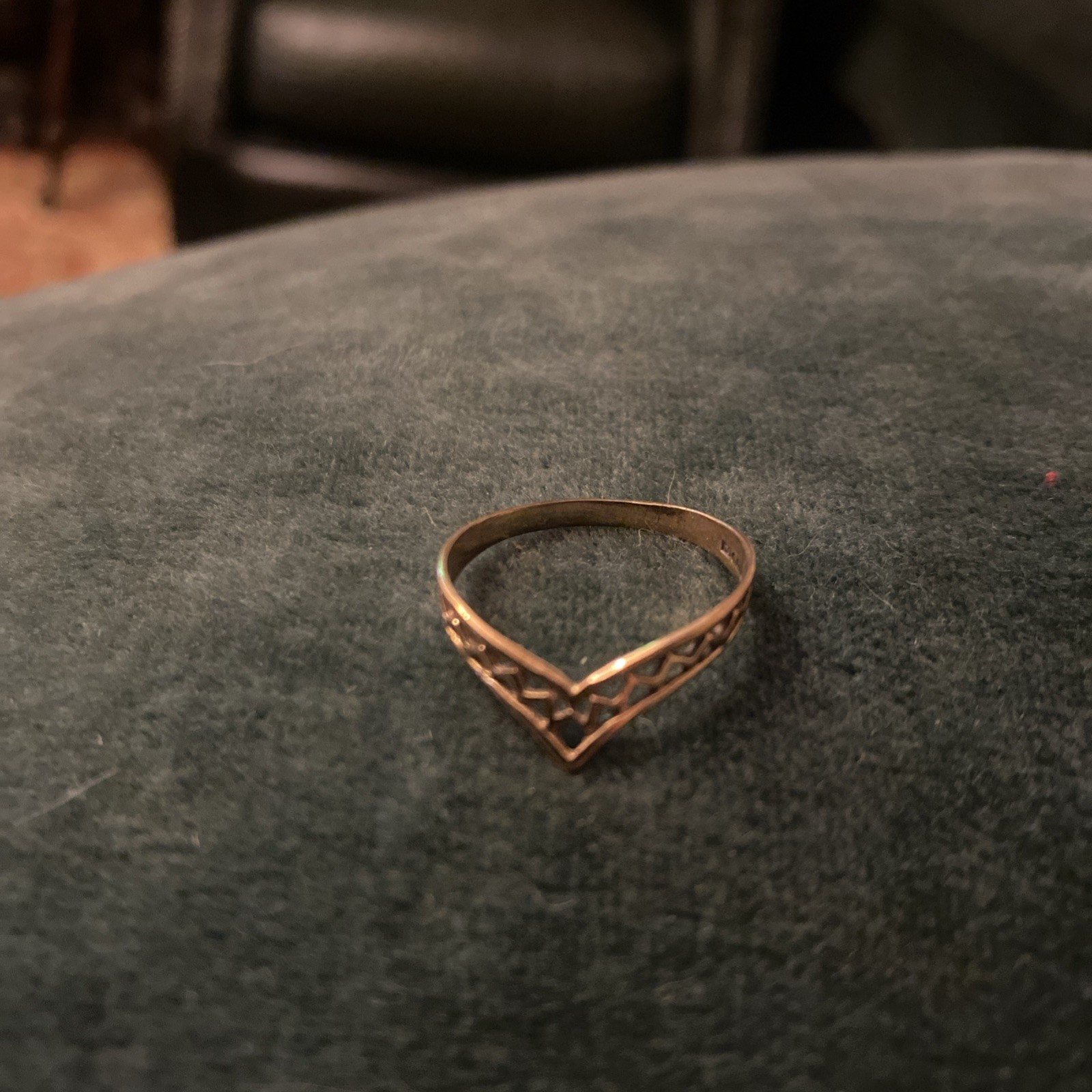 Wishbone open V shaped Ring 375 9 Carat Gold UK size N US 7 N 14 U 54 vintage