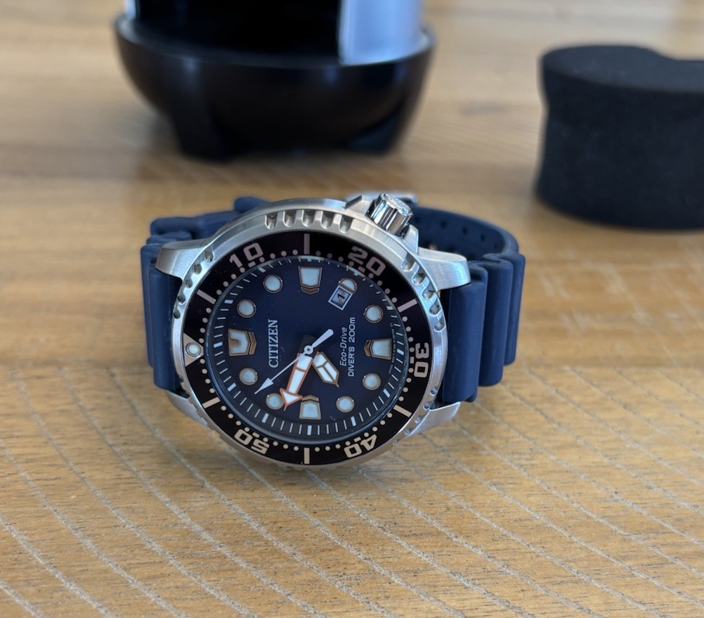Citizen Eco-Drive Diver 44mm 200m Blue Dial Silver Case Blue Rubber Strap