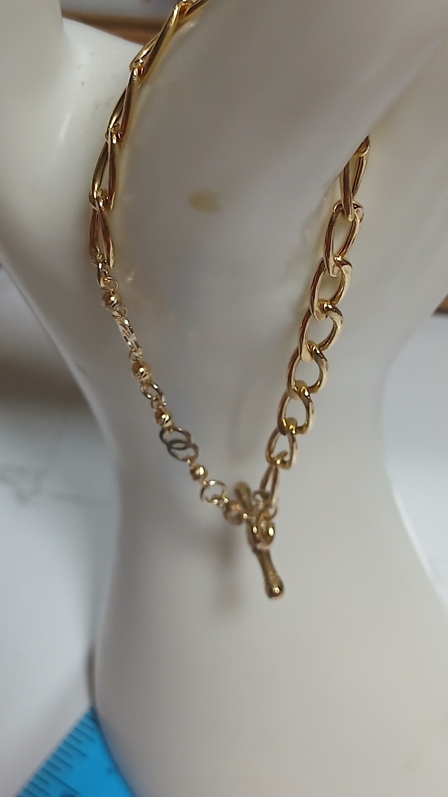 9ct Yellow Gold Bracelet.