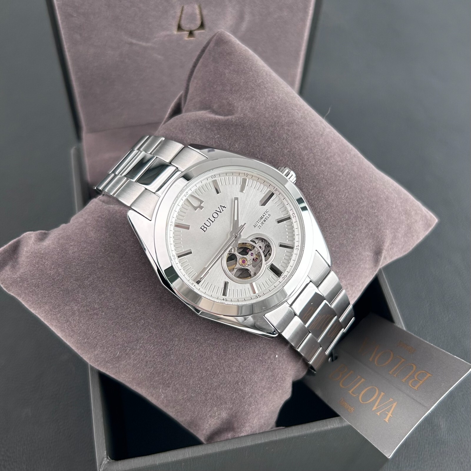 Bulova Surveyor 96A274 Silver Tone Dial Men’s classic Automatic Chronograph 42mm