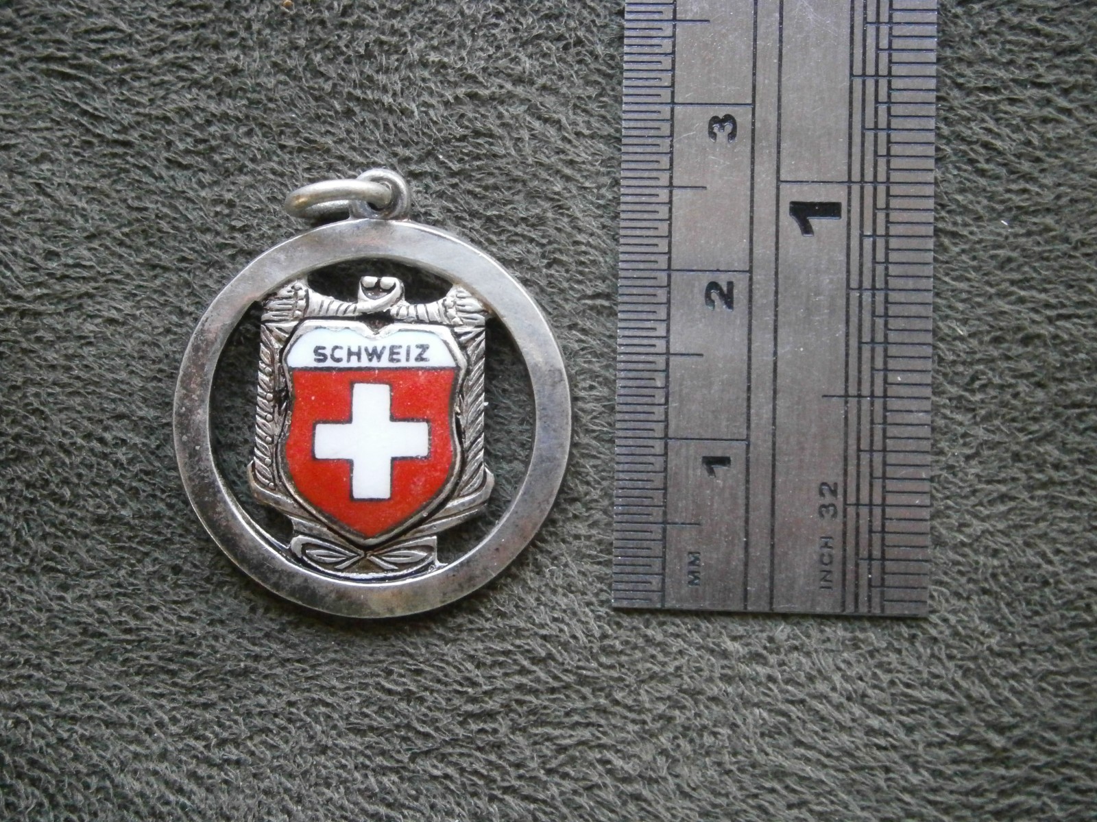 Large Switzerland Schweiz Vintage Silvertone & Enamel Travel Bracelet Charm 5.3g