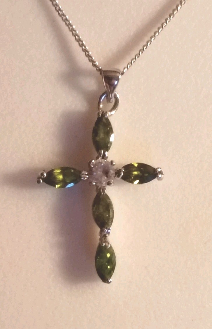 18kGP Green Peridot and Crystal Cross pendant Necklace