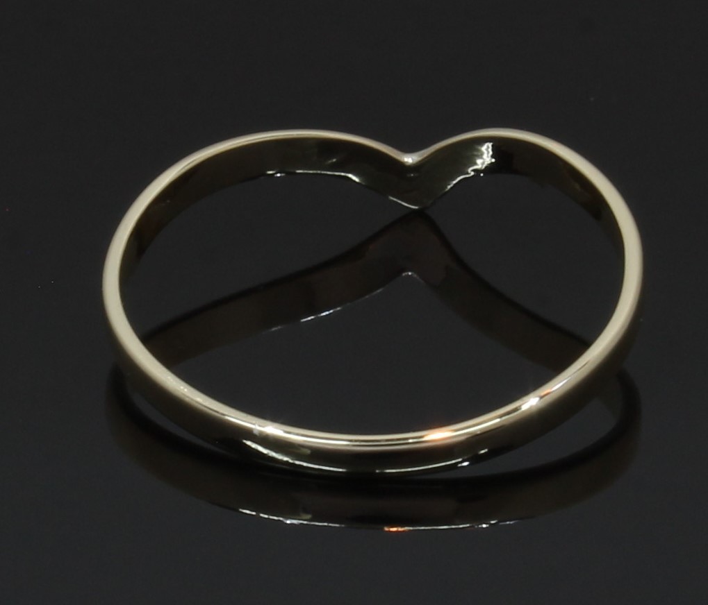 9 Carat Yellow Gold Plain Lightweight Wishbone Ring Size N (80.26.480)