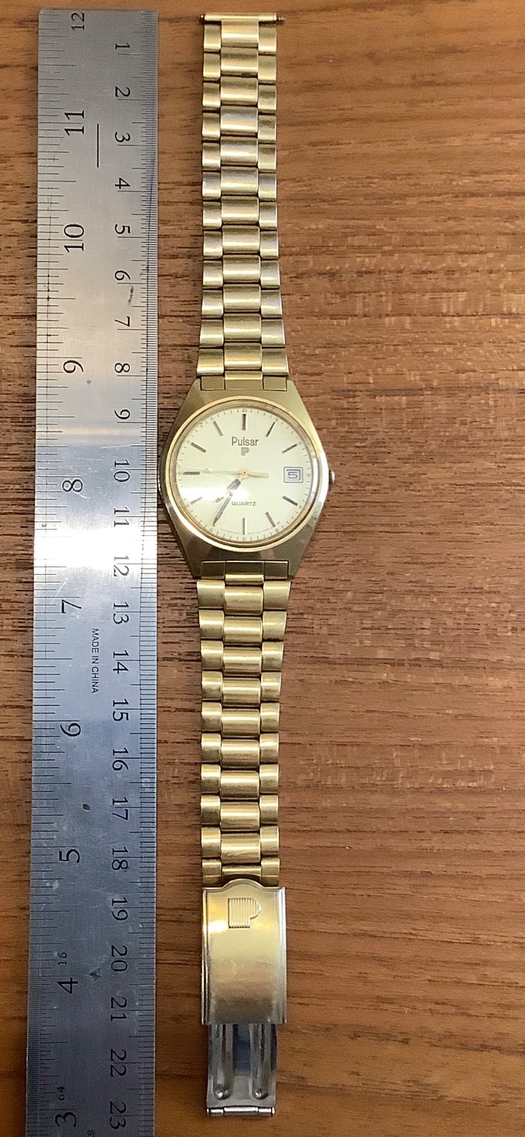 Vintage Pulsar Model Y147 8049 Calendar Date Men’s Gold Tone Watch New Battery