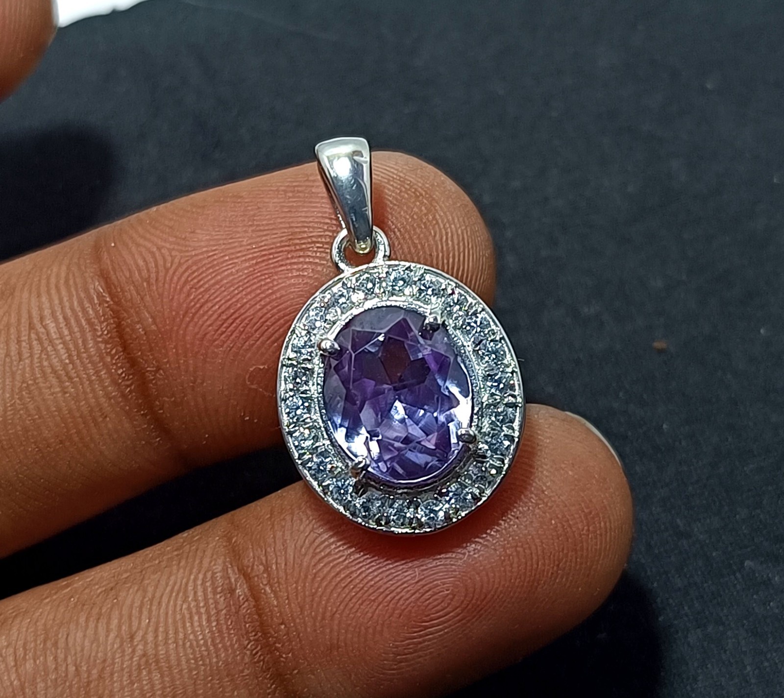16.60 Ct Natural Alexandrite Pendant – Certified Color-Change Gem in Silver 925