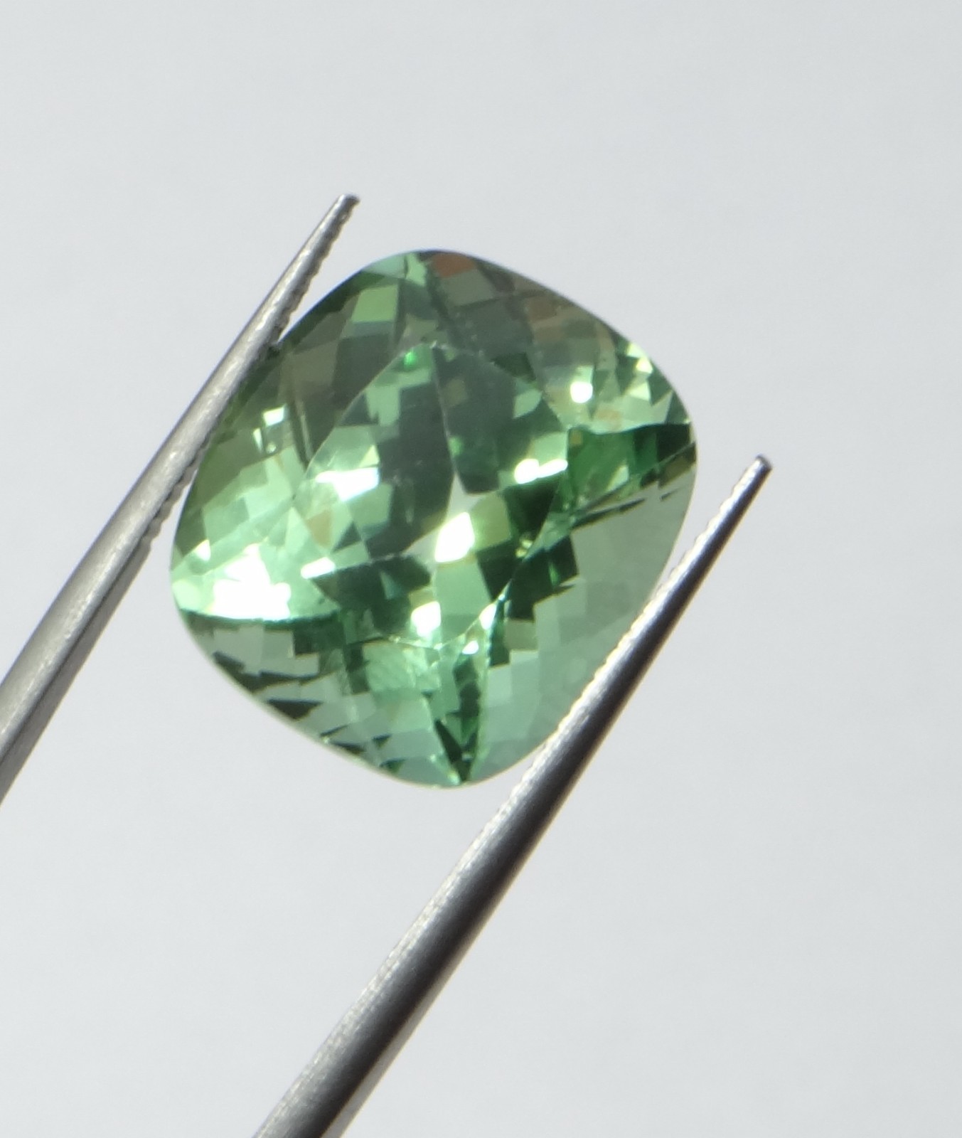 15.00 Ct Natural AAA+ Green Tourmaline Cushion Cut Loose Gemstone Certified