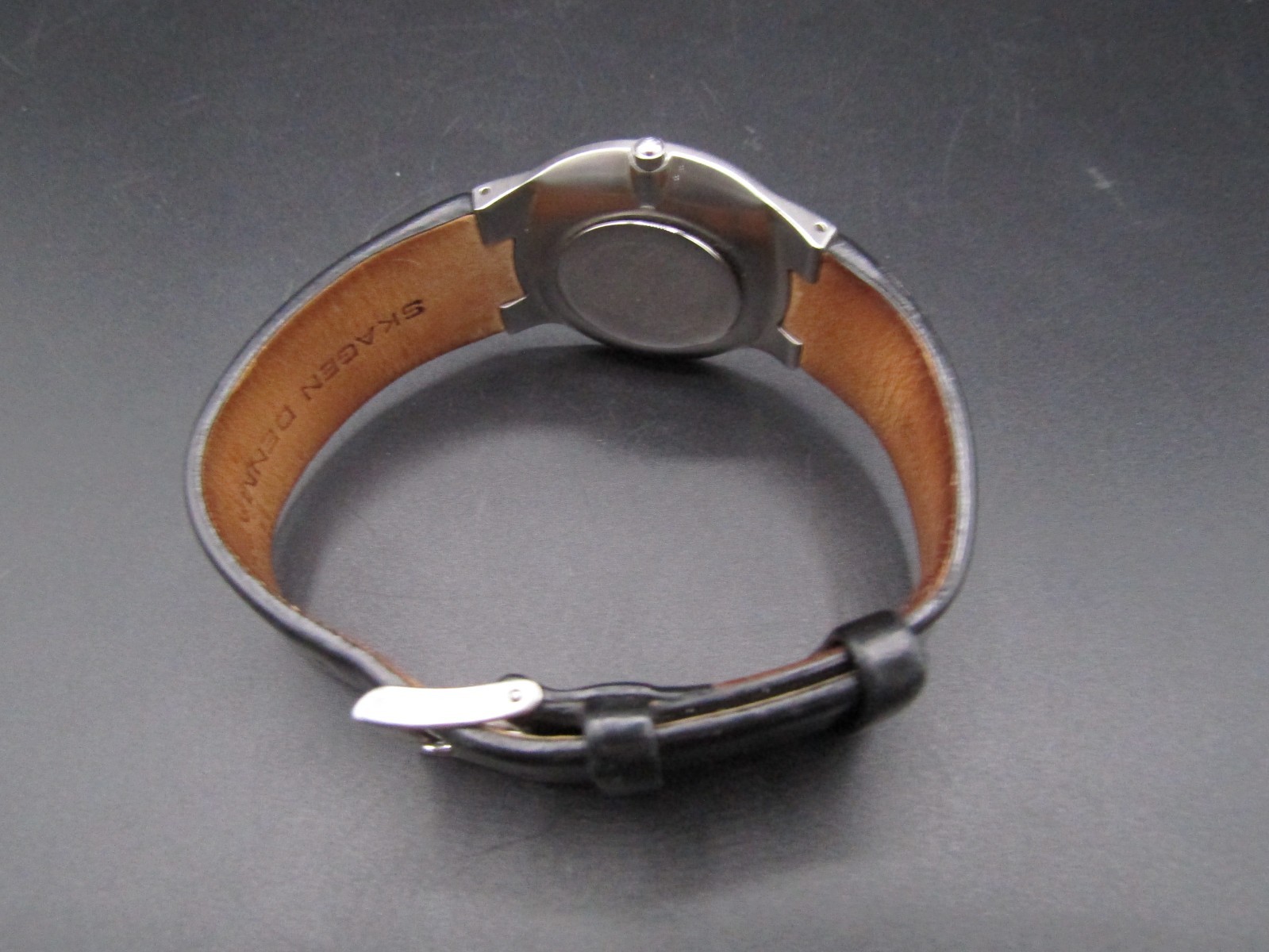 Beautiful Skagen Denmark 433LSLC Sub Second Ultra Slim Thin Case Sunk Dial Watch