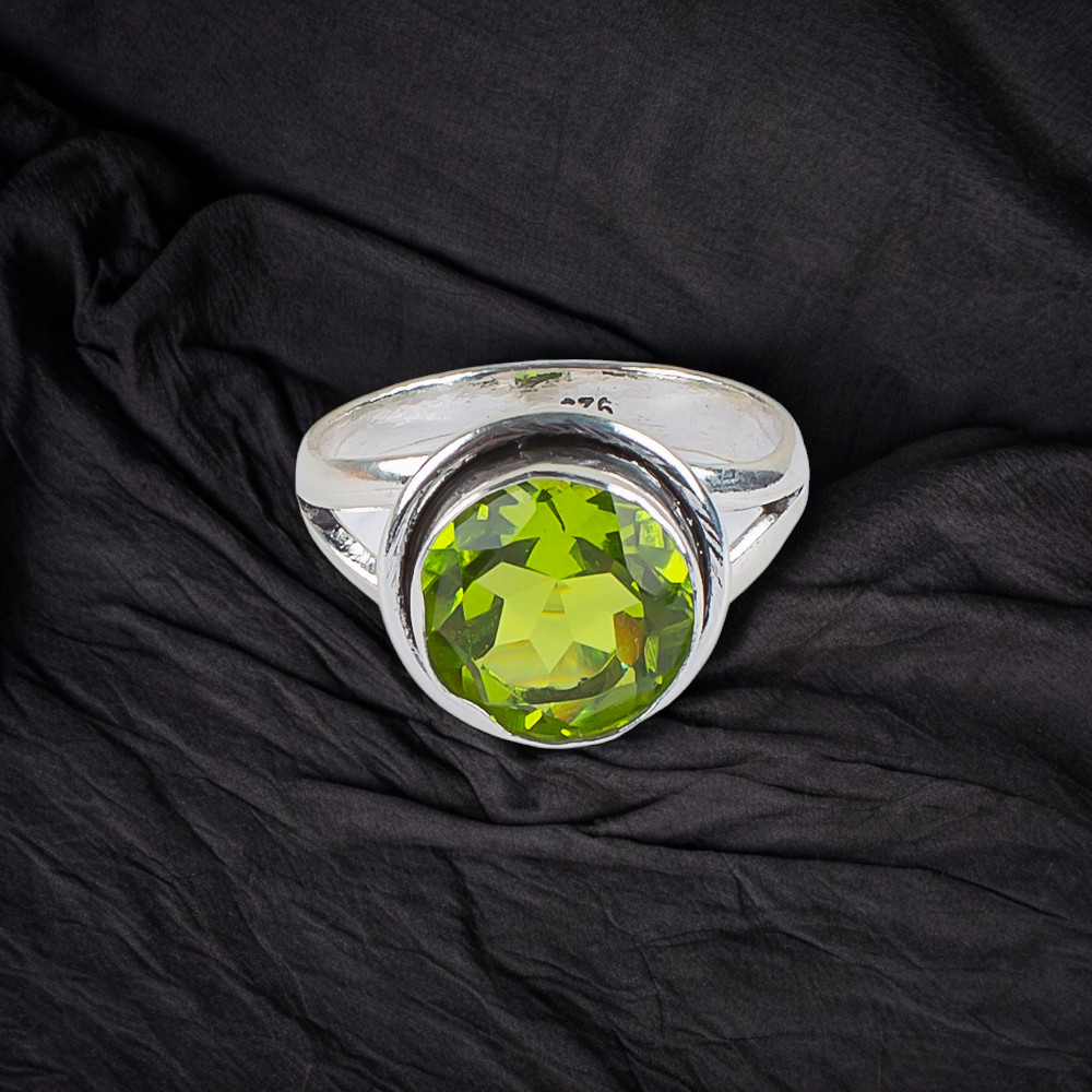 Elegant Peridot Gemstone 925 Sterling Silver Handmade Jewelry Ring All Size