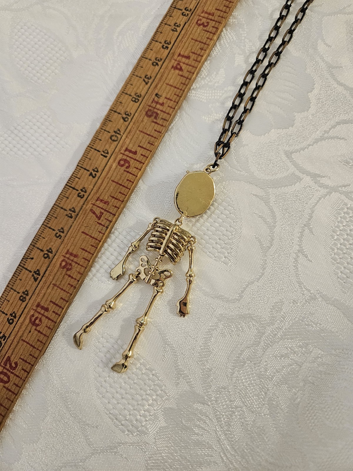 Betsey Johnson Cameo Critter Skeleton Wearing Crown Pendant Extremely Rare – 4