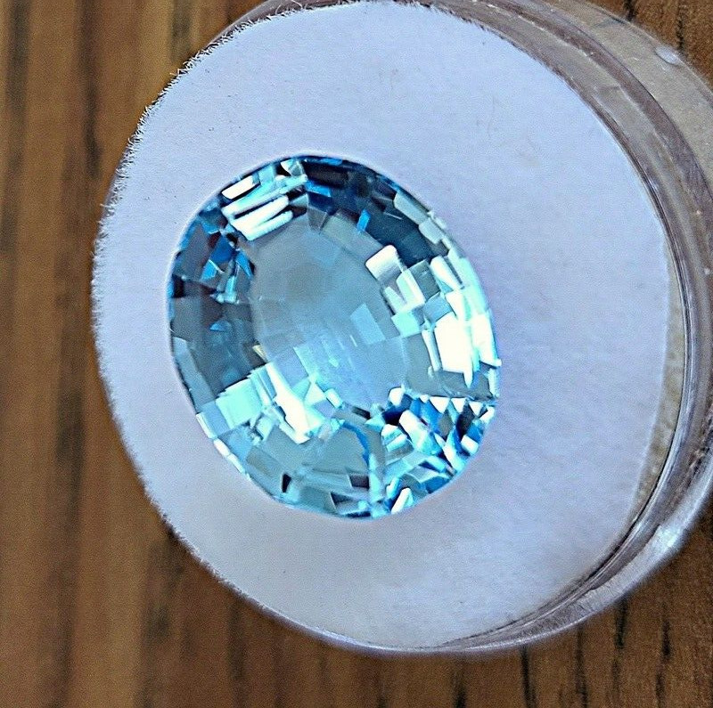 Blue Topaz 10.88 Ct Oval Swiss Blue Topaz 14 X 12 mm Loose Stone Gemstone