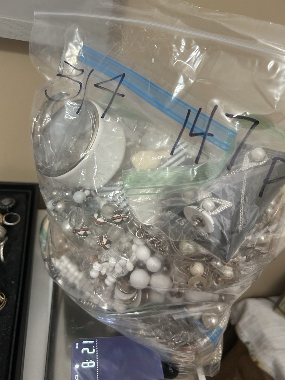 Vntg to Now Pearl Inspired Jewelry Lot All Wearable 8+ Lbs, 147 Pc #314