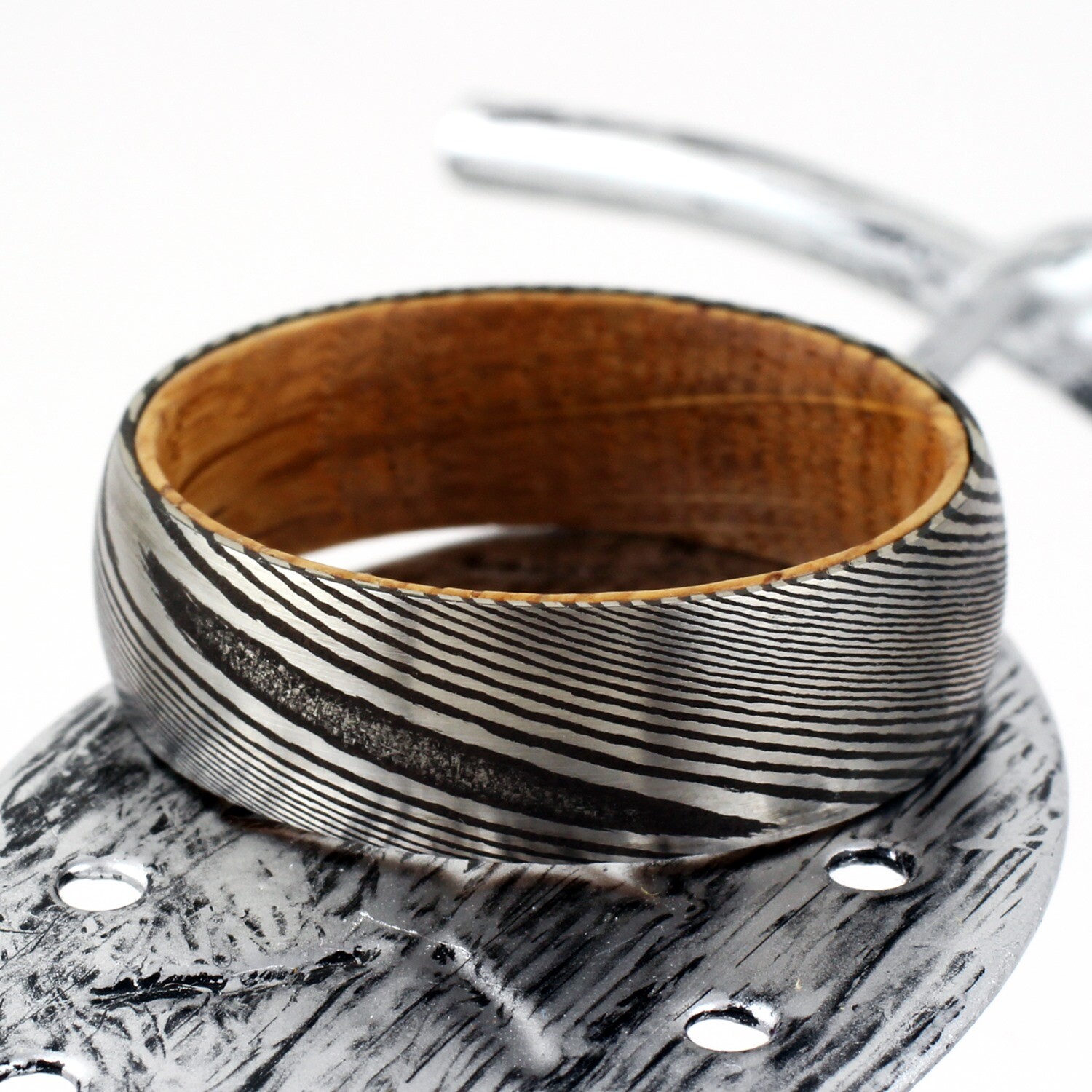 8mm Men’s Black Damascus Steel with Whiskey Barrel Wood Sleeve Wedding Band Ring
