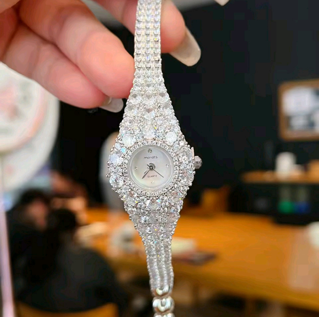 Beautiful Elegant Full Zircon White Luxury Watch for Women Bling Bling