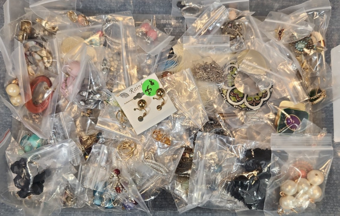 Jewelry Wearable Earring Collection 5 Lbs Matched Pairs Lot #687 See Description