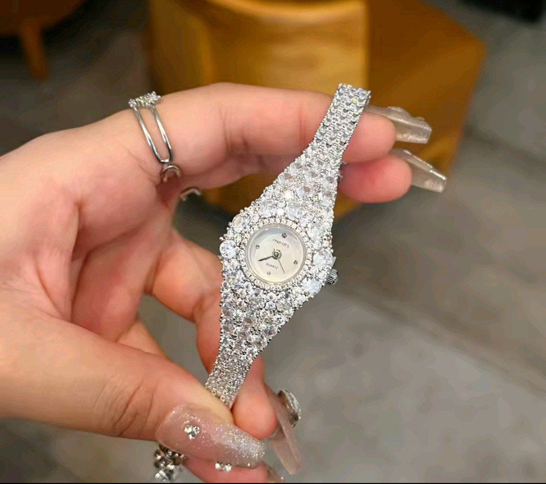 Beautiful Elegant Full Zircon White Luxury Watch for Women Bling Bling