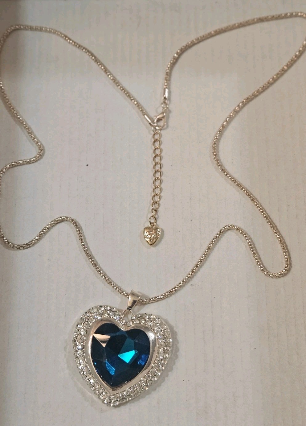 Betsey Johnson Royal Blue Heart Stone & Paved Crystal Pendant & Chain Beautiful