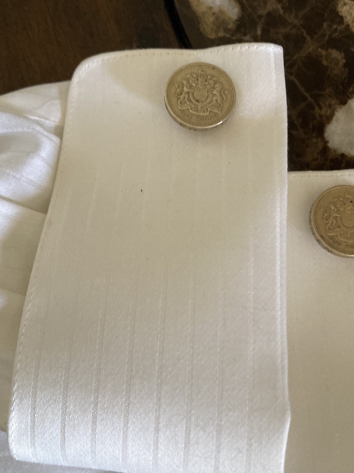 Vintage UK One Pound Coin Cufflinks Royal Coat of Arms – Handmade