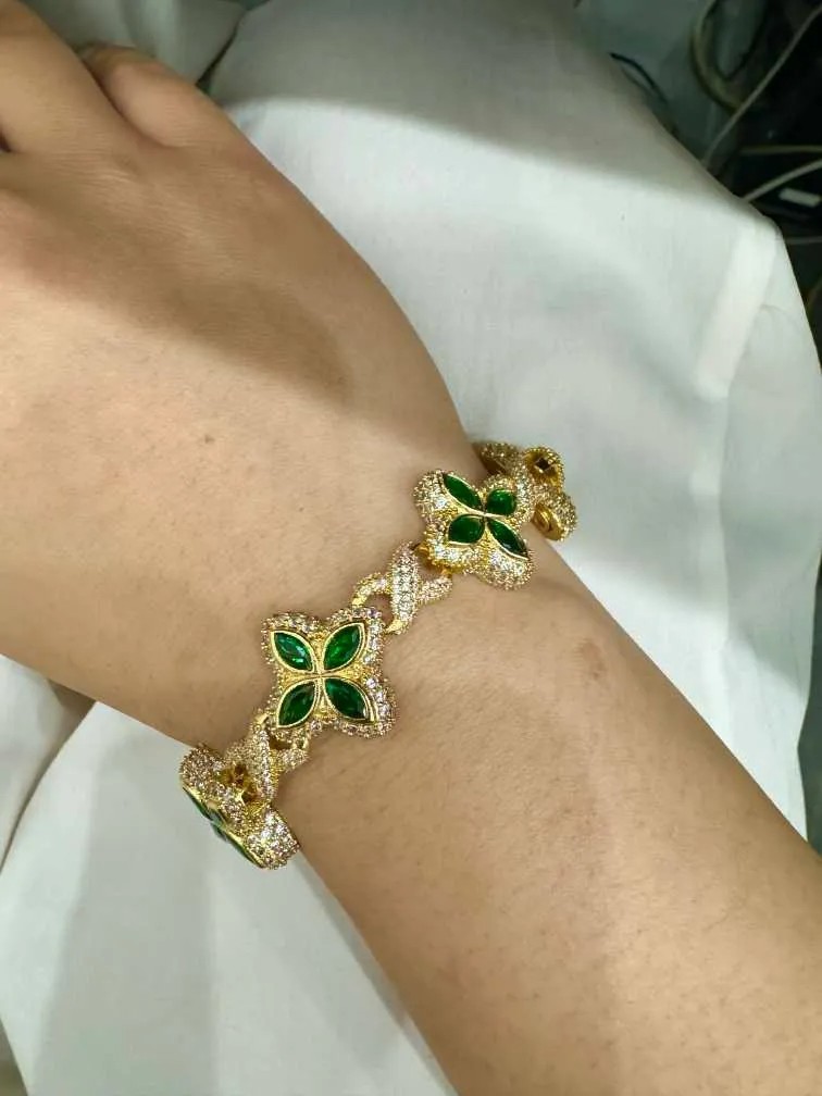 Hip Hop Flower Cuban Vvs Moissanite Iced Out Bracelets