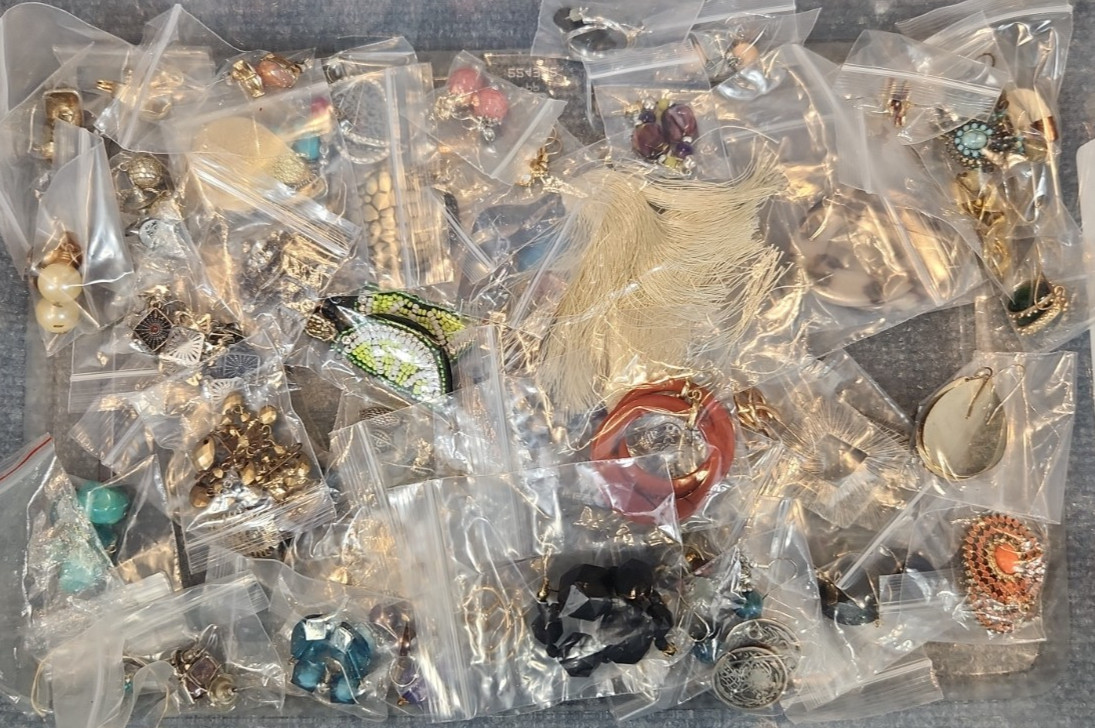 Jewelry Wearable Earring Collection 5 Lbs Matched Pairs Lot #687 See Description