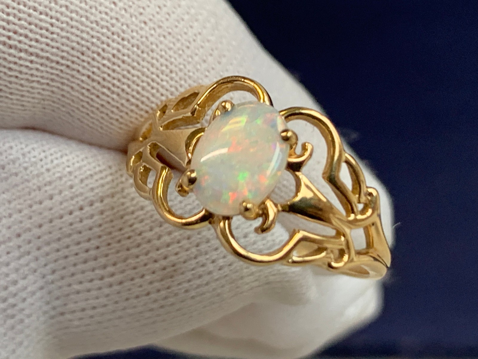 10K Yellow Gold Ring 1.53g Fine Jewelry Size 6 Band Opal Look Oval Stone *READ*