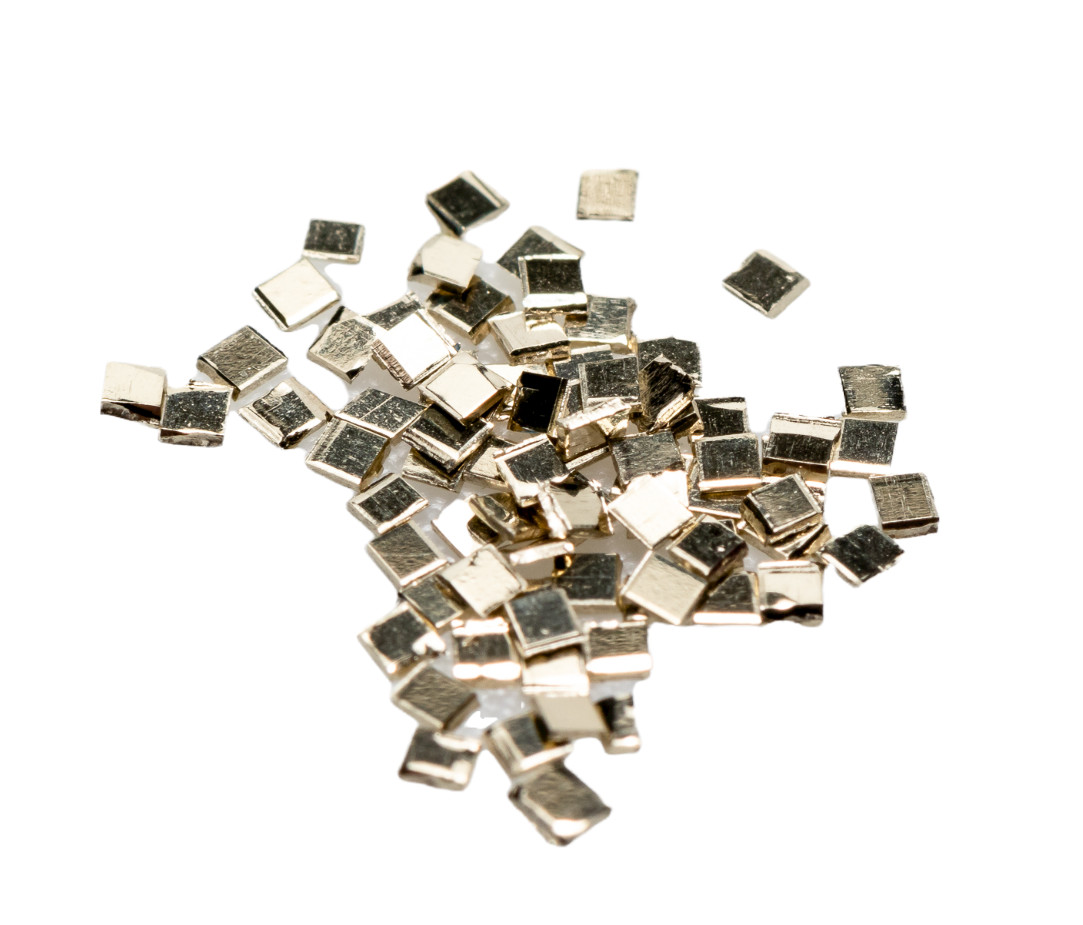 14K White Gold Chip Solder 1 x 1mm (0.25 DWT ~102 pcs) Made in USA