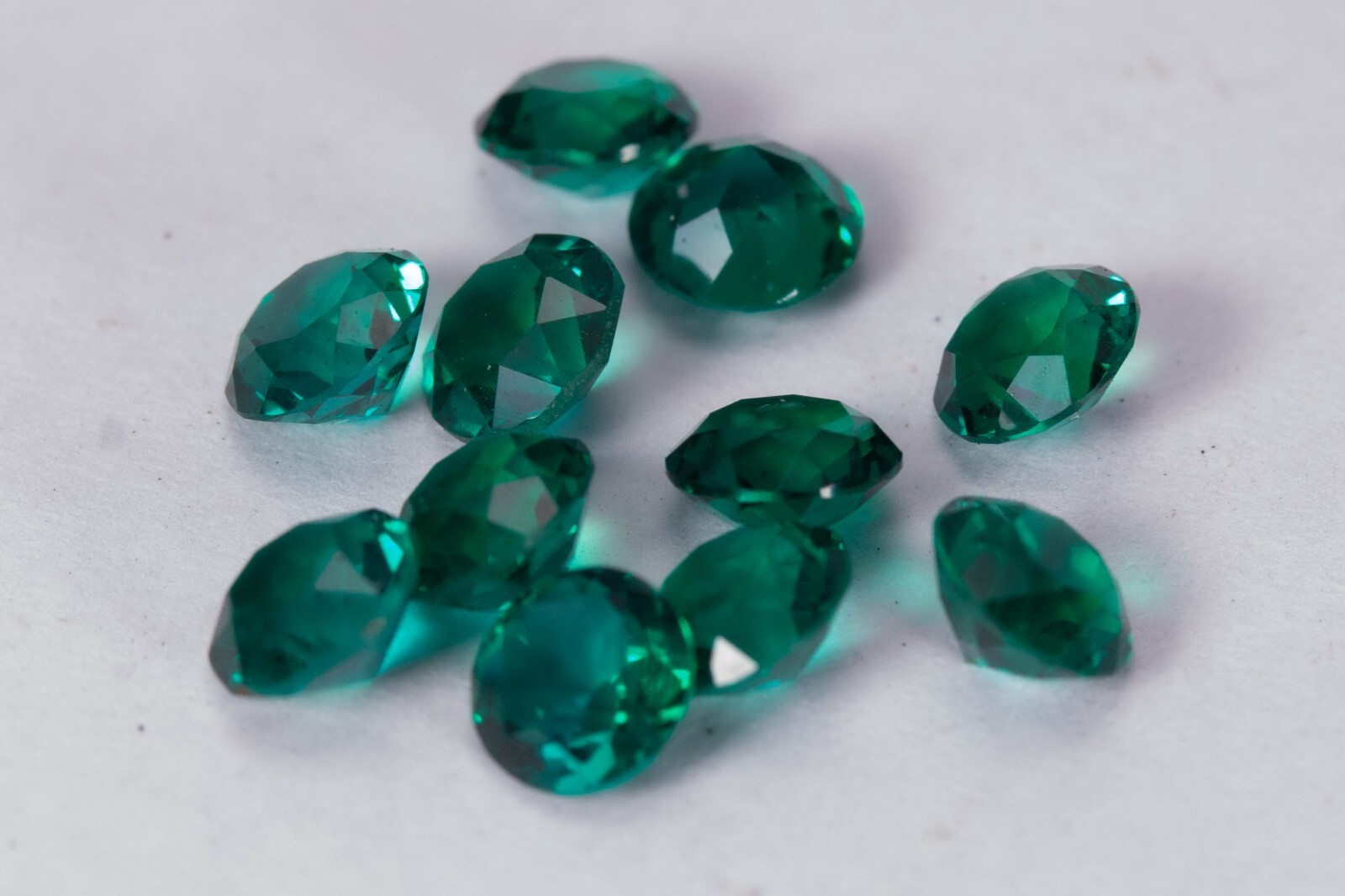 Loose Gemstone Lab Created Emerald Hydrothermal Emerald Round shape