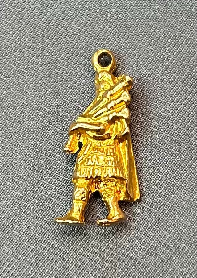Vintage 9k Gold Scottish Bagpiper Charm Pendant 3D 9 carat 375 Hallmarked 3.5g