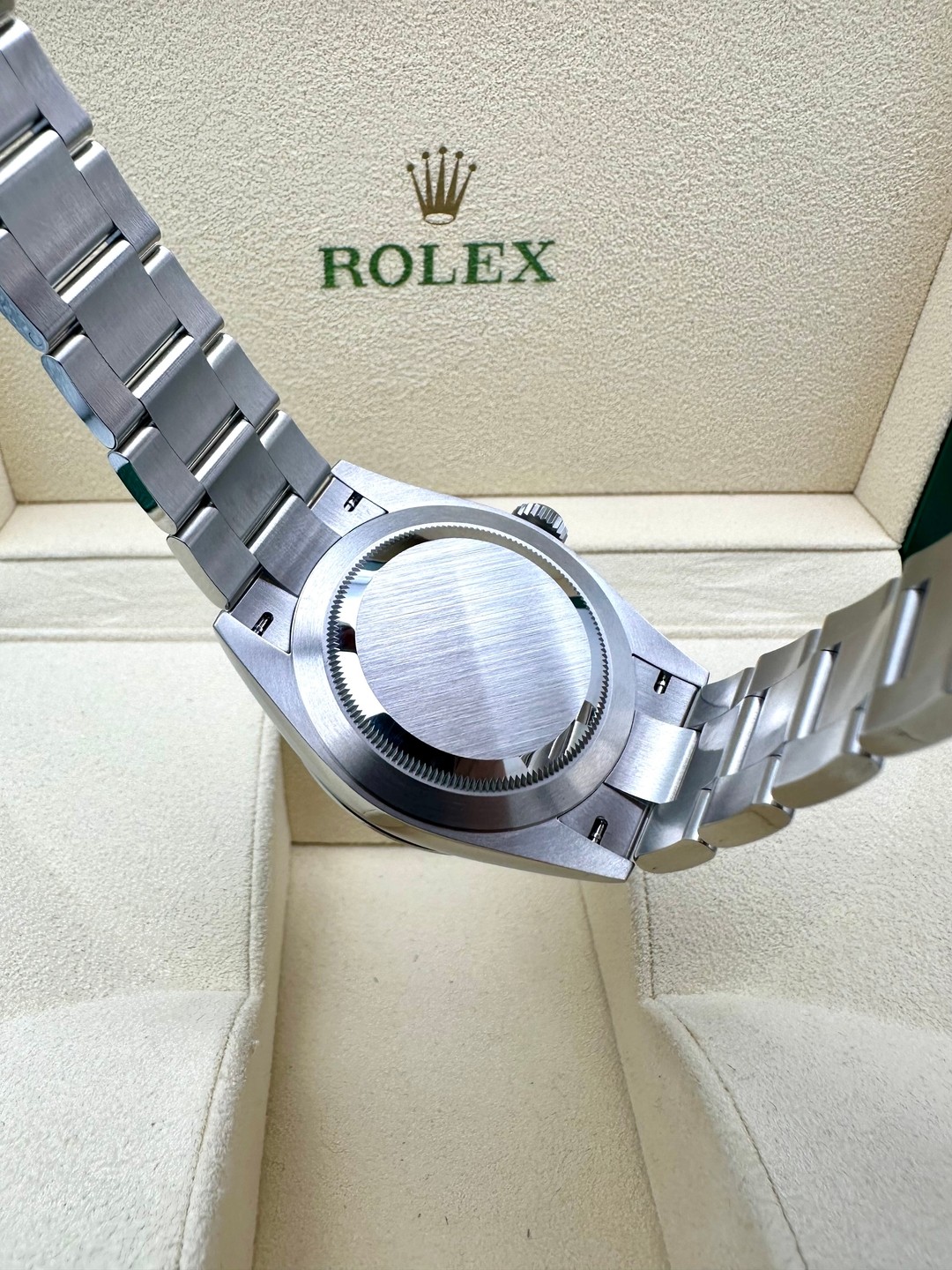 Rolex 134300 2025 Pistachio Dial Box & Papers