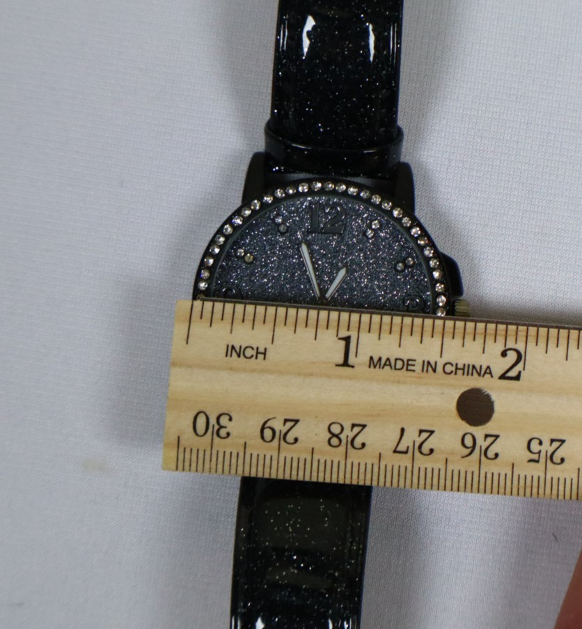 Accutime Watch K1467 NIB Very SPARKLY! ONE YEAR WARRANTY Needs New Battery