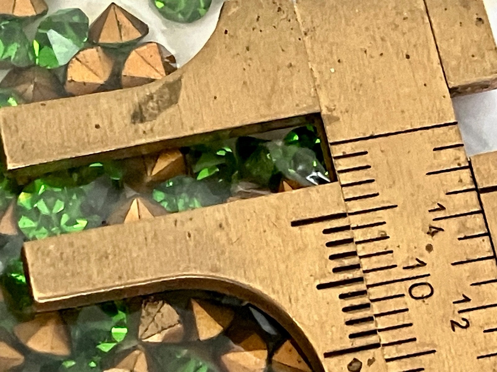 400 Round Crystal Glass 5mm Faceted Foil Pointed Back Rhinestones — 4 colors