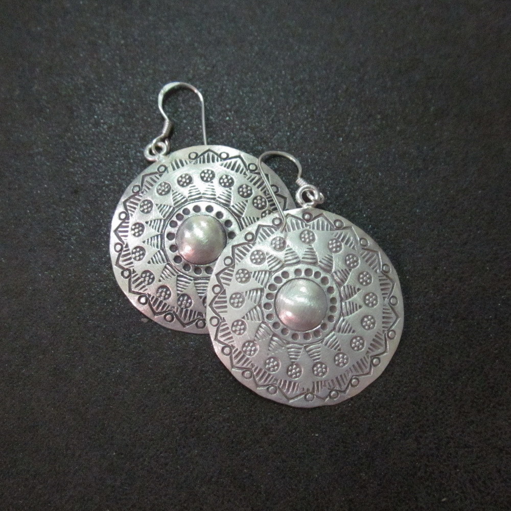925 Fine Silver Earrings Thai Jewelry Lovely Accessories Round Tribal Style 1812