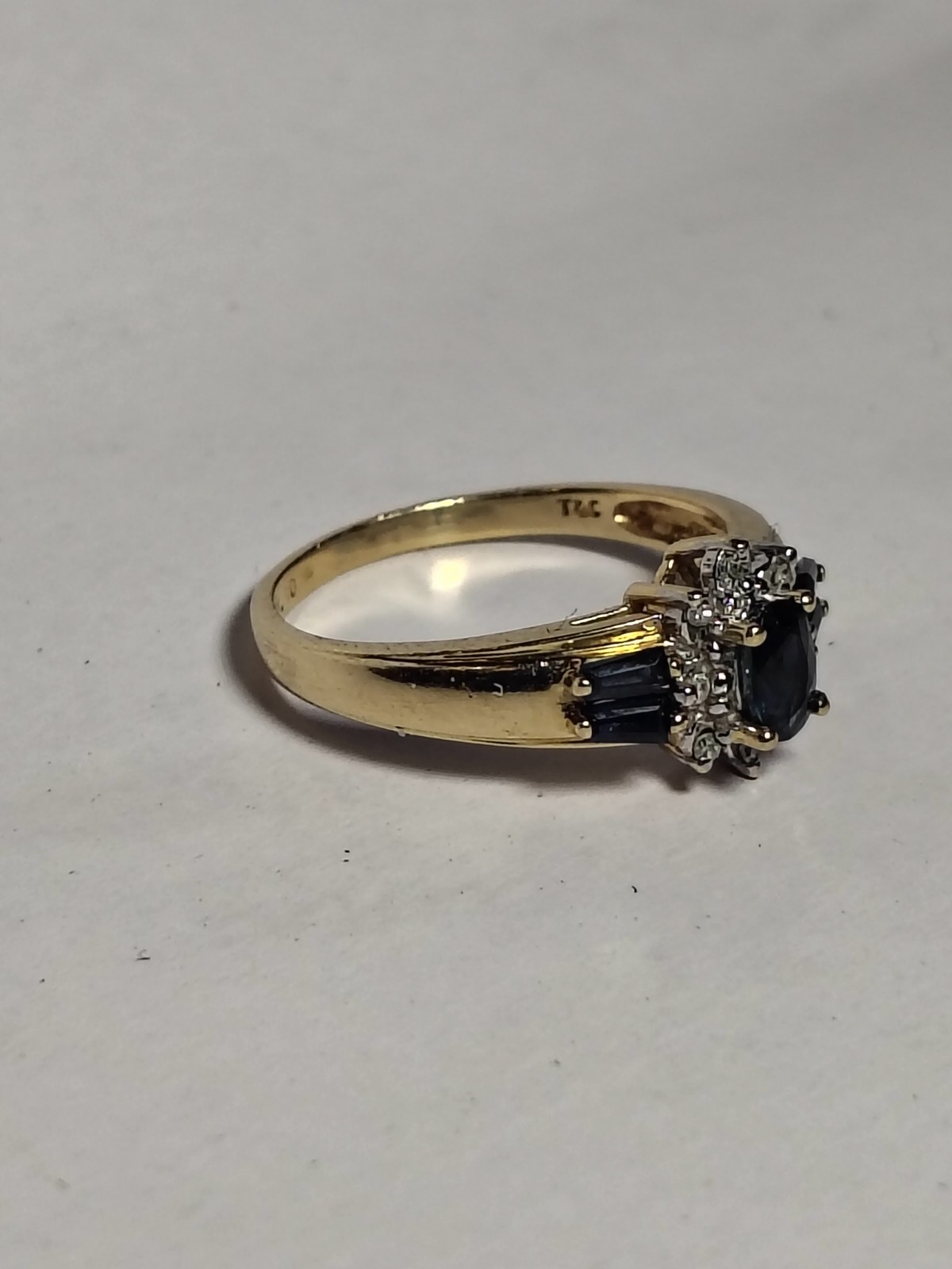 10k Gold Ring w/Blue Sapphires And Diamonds. Size 6.5