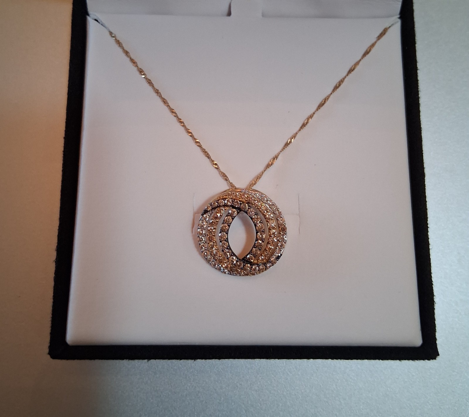 NATURAL Diamond 10k Yellow Gold Pendant with 18″ Chain