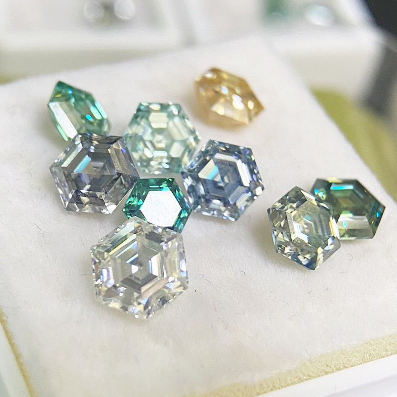 Natural 0.4-5ct Multicolor Hexagon Cut Moissanite Stone VVS1 GRA Wholesale Price
