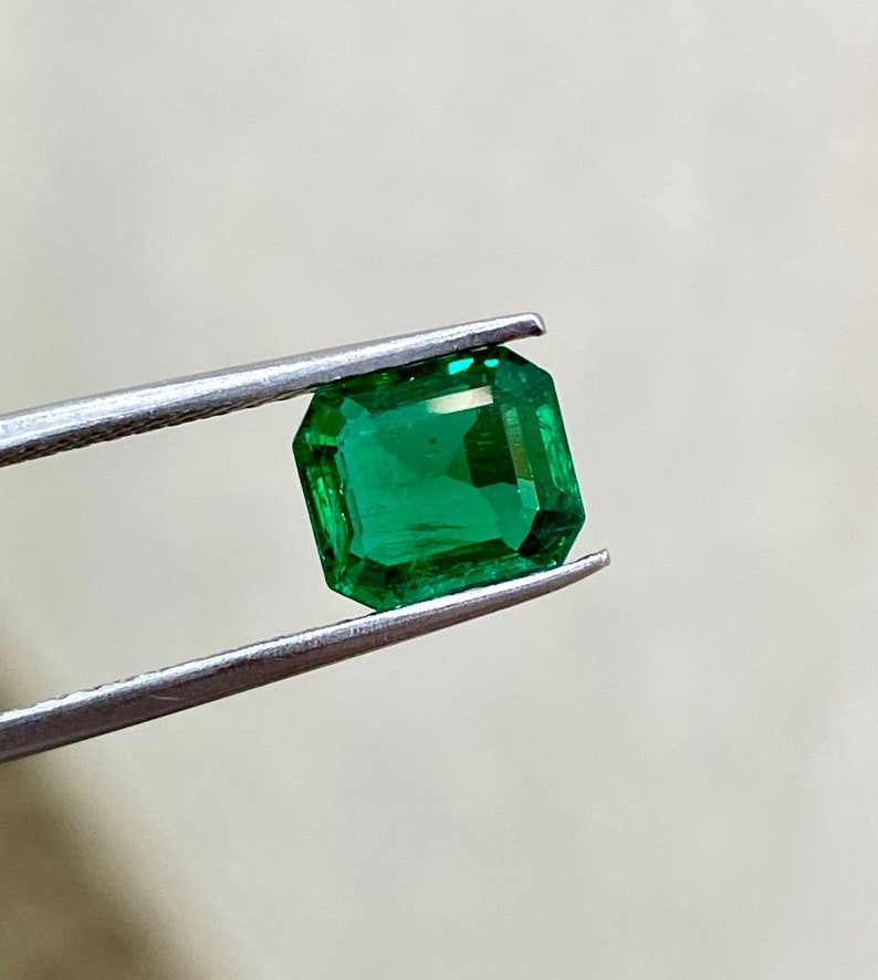 Natural Colombian Green Emerald 4.55 Ct GIE Certified Emerald Cut Loose Gemstone