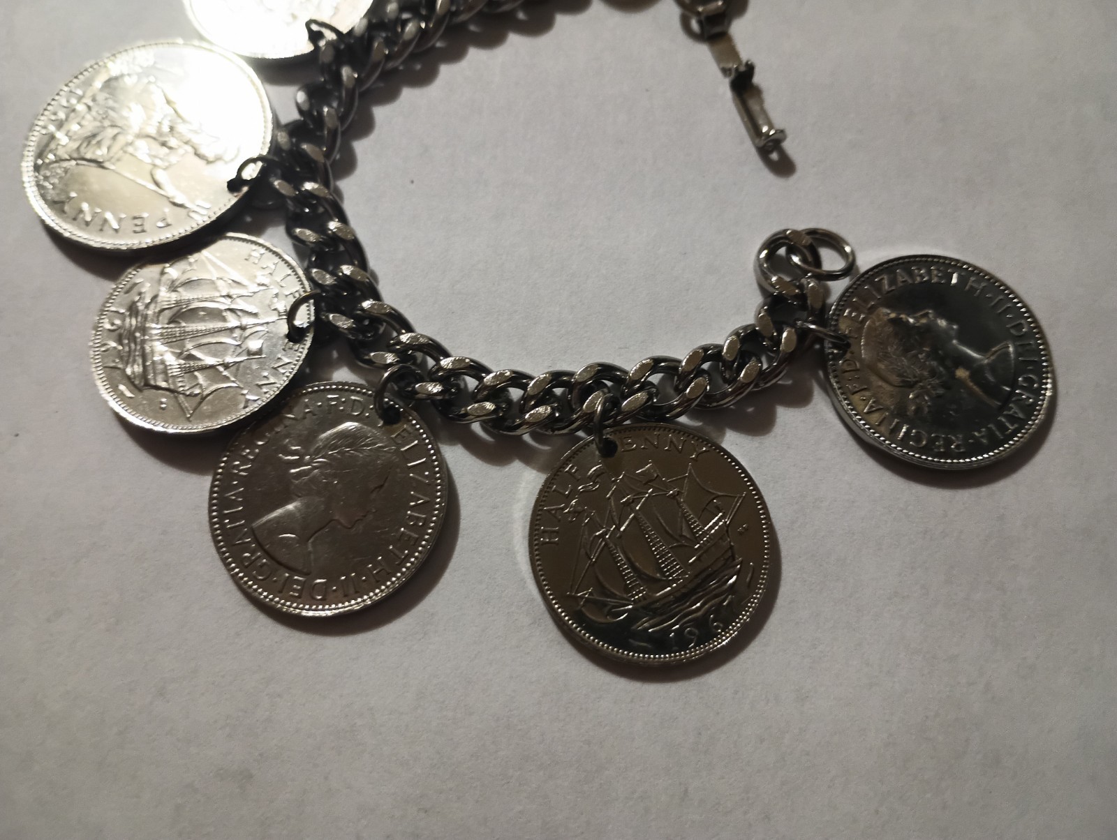 Vintage Great Britain Coin Charm Curb Link Bracelet 1966-67