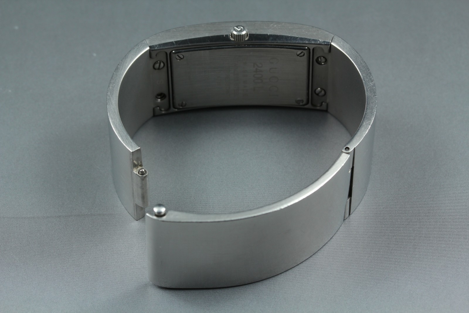 [Exc+5] Gucci 2400L 22mm Silver Dial Quartz Women’s Vintage Watch From JAPAN