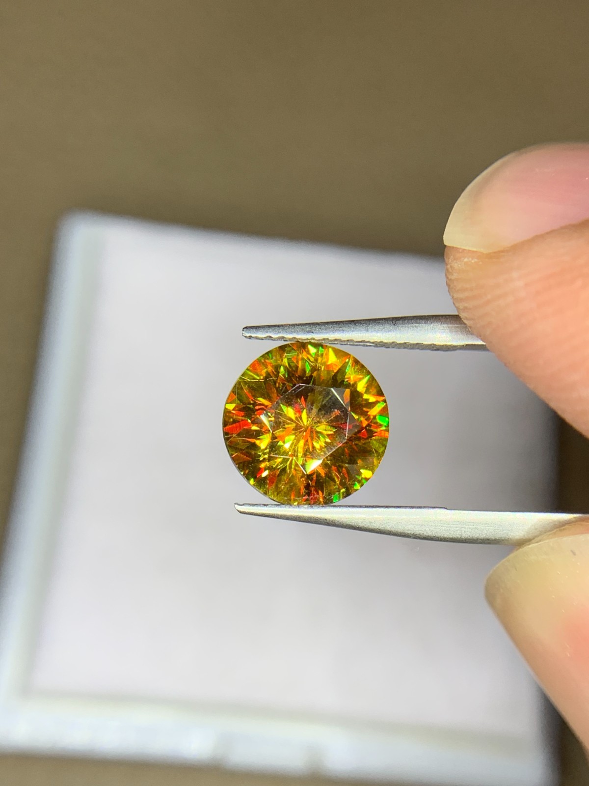 Natural 3.20 Carat Round Rare Sphene (Titanite) | Brilliant Full Fire | Eye-Catc