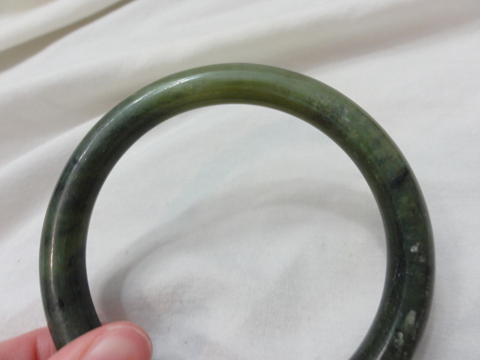 VINTAGE Green Jadeite Jade 9mm Bangle Bracelet ~ See Description