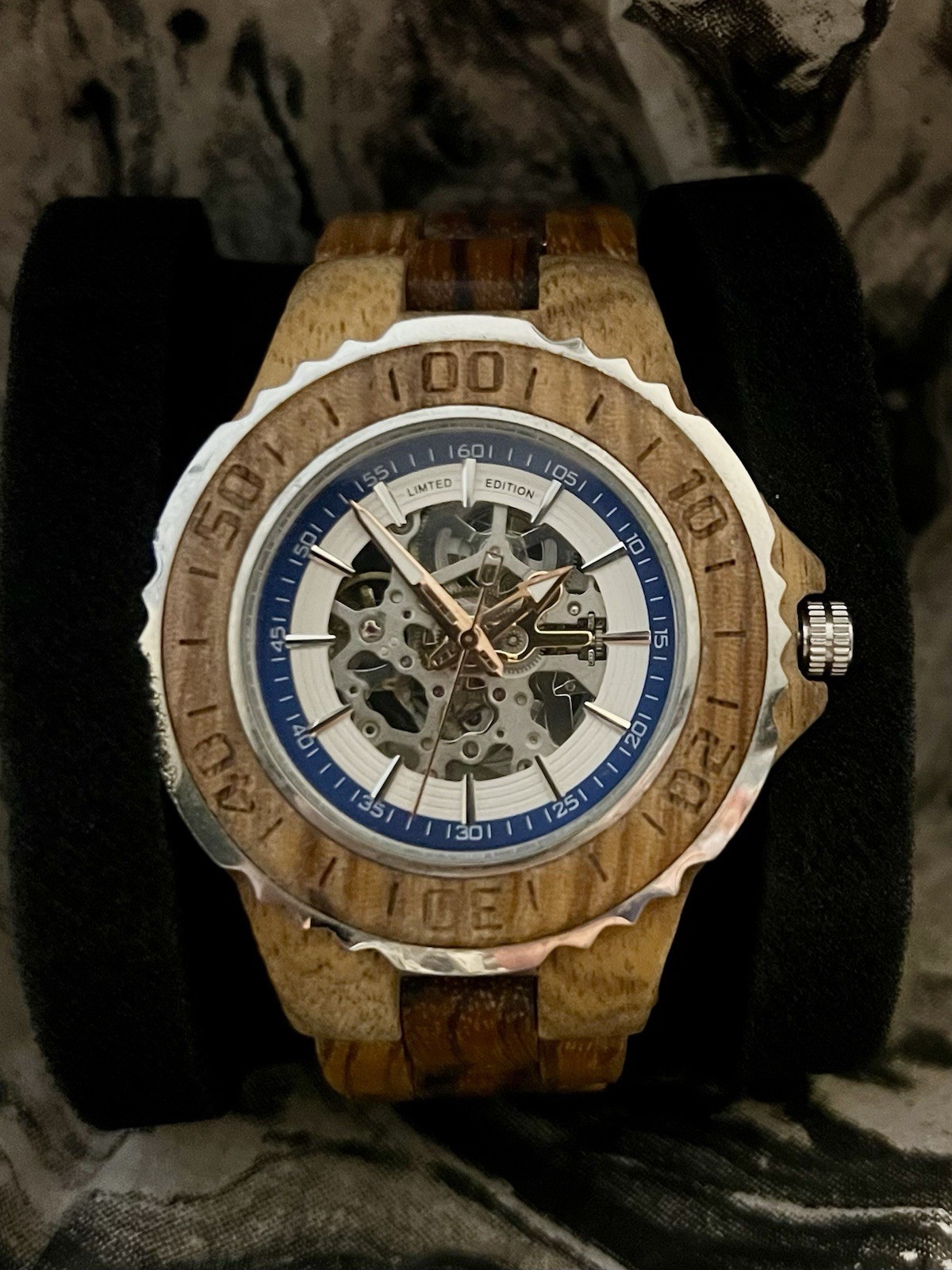 Men’s Automatic Mechanical Skeleton Dial Wood Bracelet Exhibition Caseback