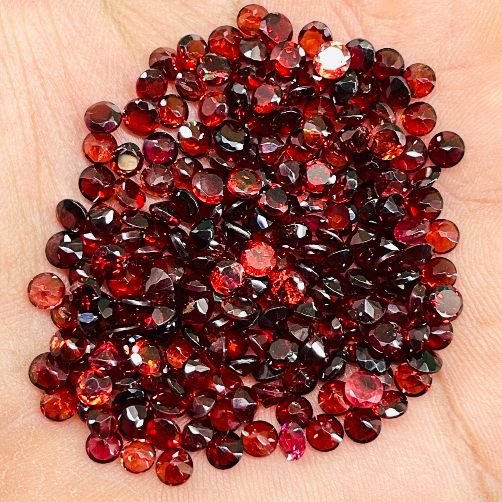 50 Pcs Natural Mozambique Garnet 4mm Round Cut Loose Untreated Gemstones Lot