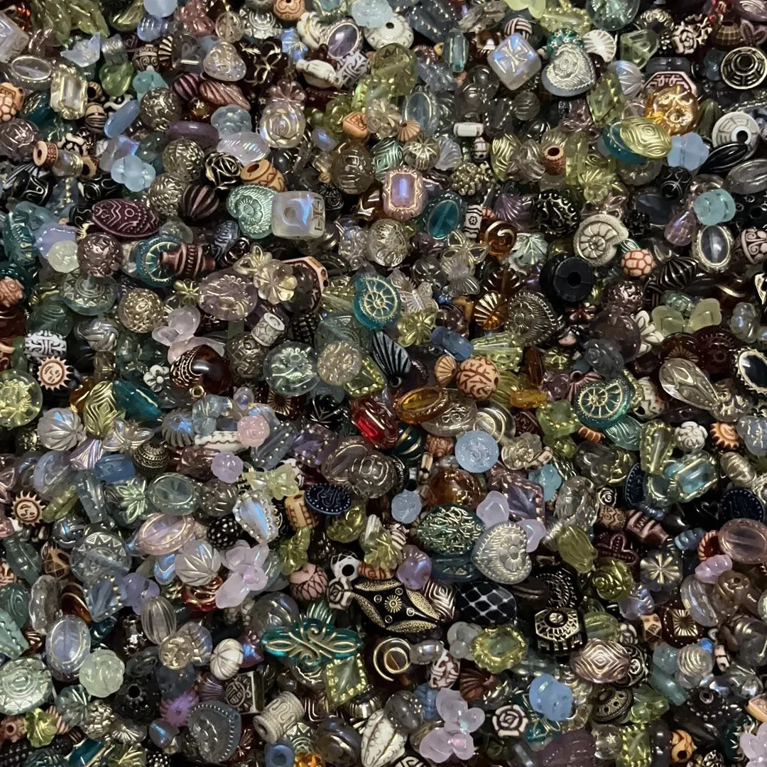 Vintage Now Bulk Jewelry bead Lot 130Pc ALL Brand New Untested 200+Mix and Matc