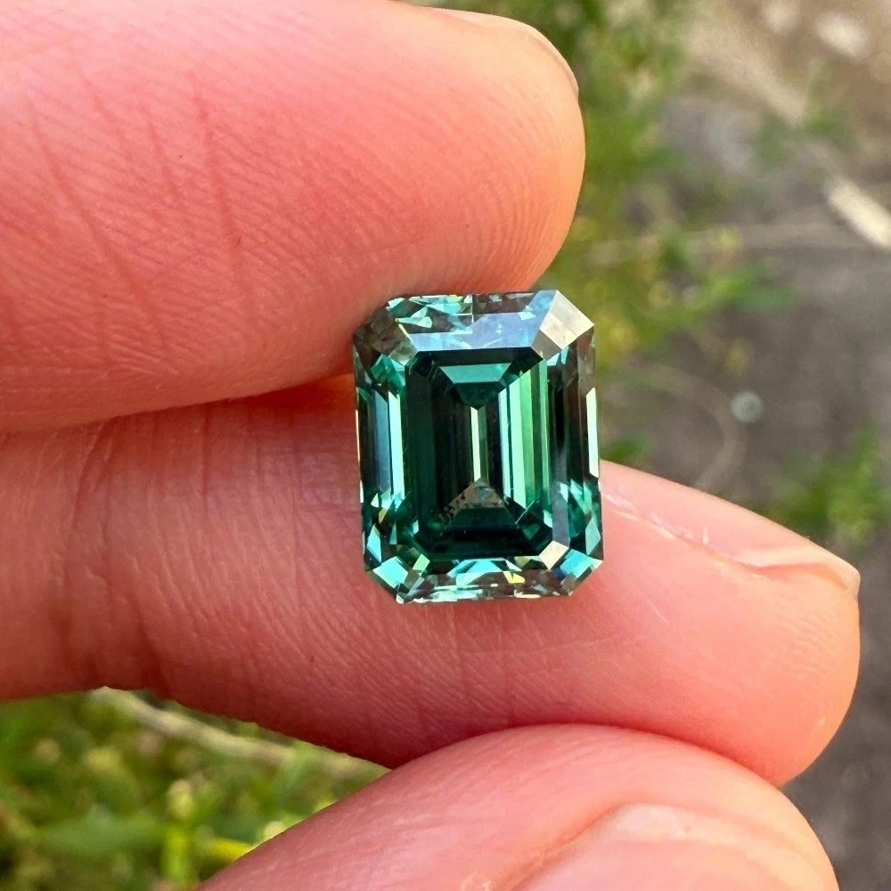 8.77 Ct Certified Natural Ceylon Blue-Green Parti Sapphire Emerald Cut Gemstone