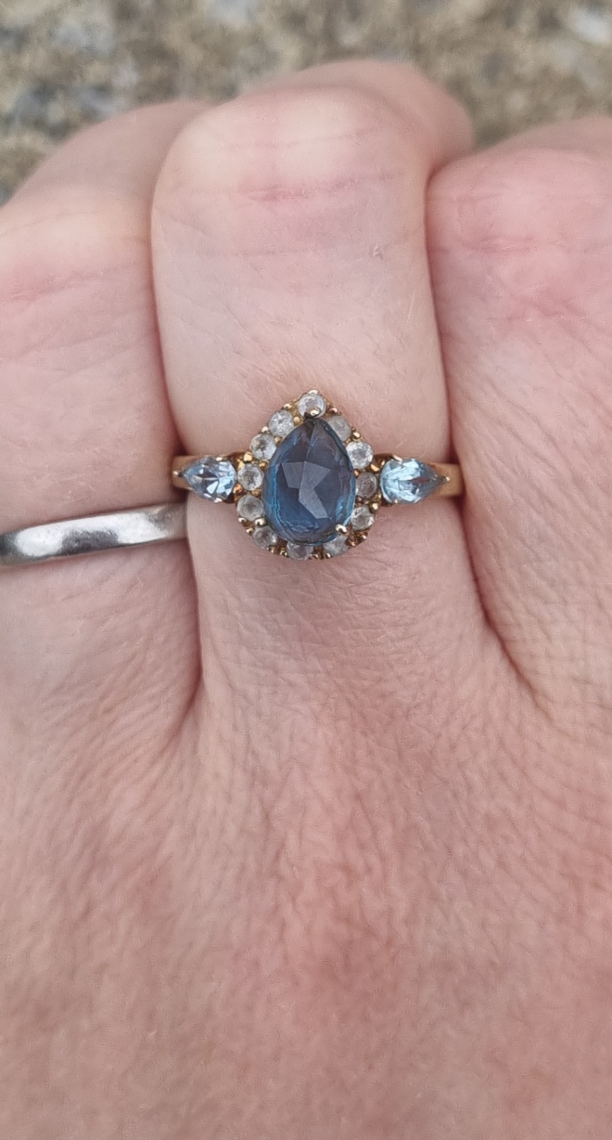 A hallmarked 9ct Gold Blue Topaz Dress Ring