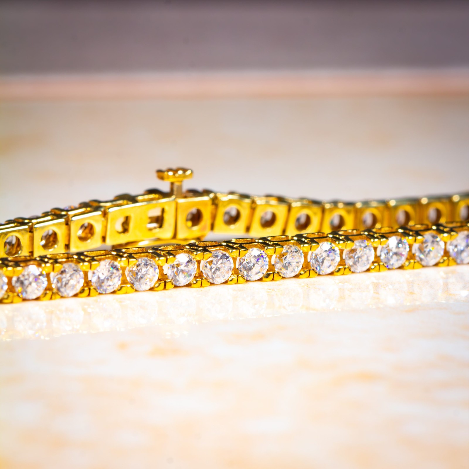 9Carat Yellow Gold 7.75″ Simulated Diamond Tennis Bracelet (3.5mm Wide)